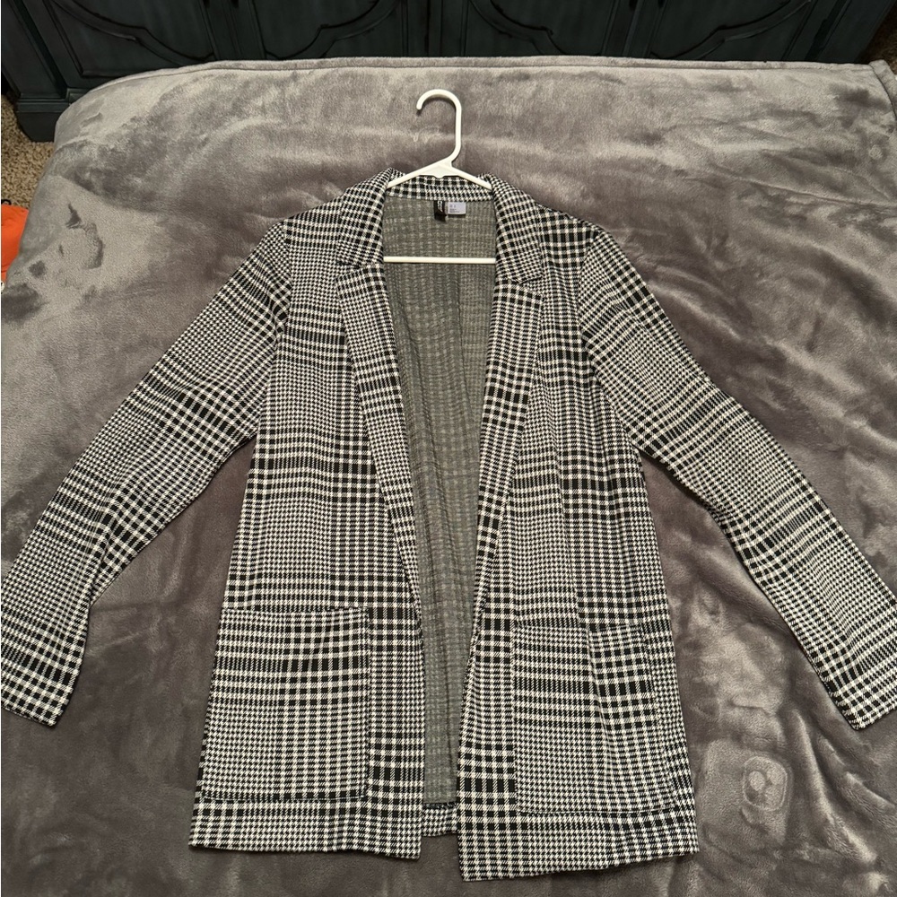 Women’s checkered blazer